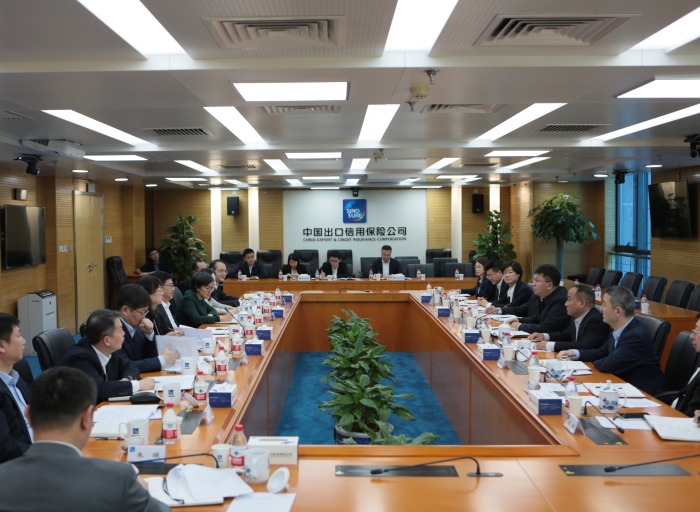 中國信保王浩董事長與進出口銀行黨委書記陳懷宇舉行會談